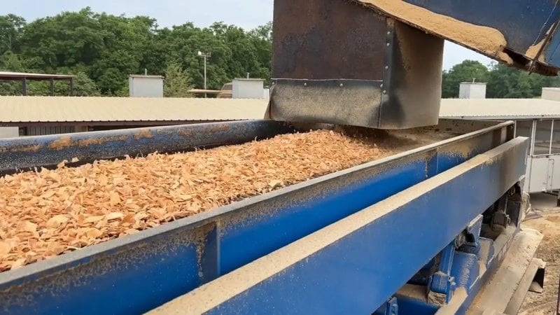 Streamlining Production: Why Vibrating Conveyors Are Essential for Modern Material Handling